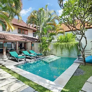 Super Value 4 Bedroom, Walk To Bintang Supermarket Villa